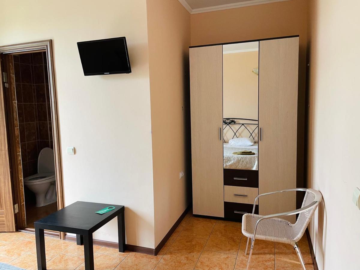 Hotel Askar Alakhadzi Exterior photo