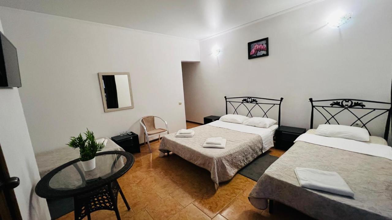 Hotel Askar Alakhadzi Exterior photo