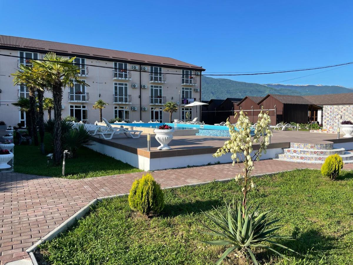 Hotel Askar Alakhadzi Exterior photo